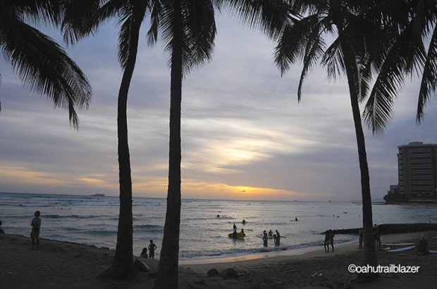 sundownWaikikiHawaii